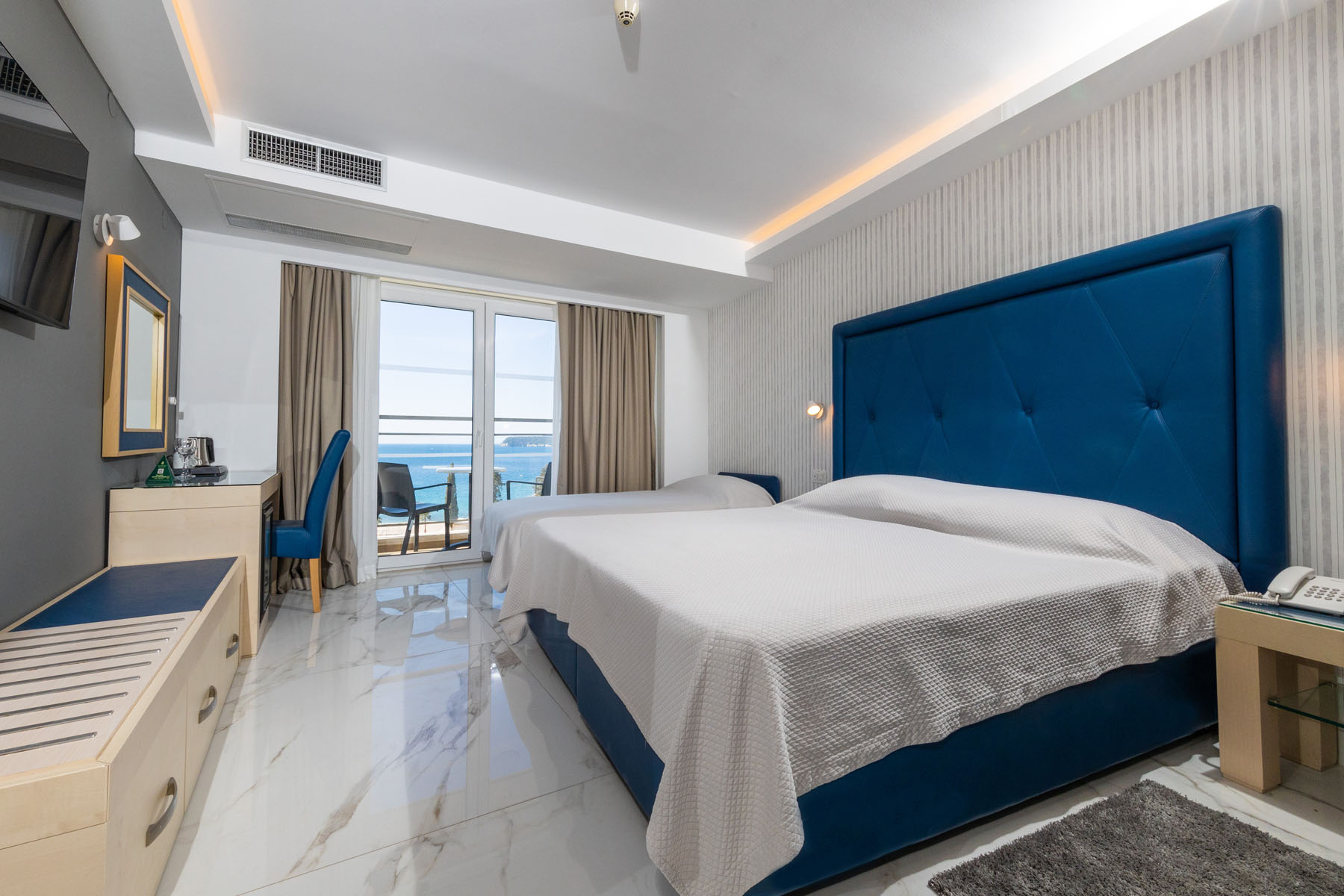 Hotel Room — Grand Hotel Park