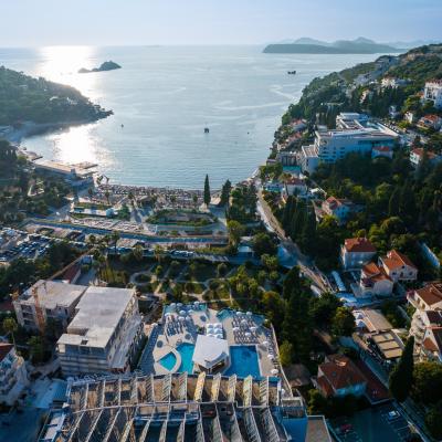 Indoor Outdoor Pool 105